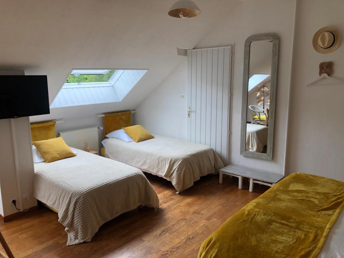 Grande Chambre Familiale Jaune Tout Bonnement Bien Putot-en-Auge Ngoại thất bức ảnh