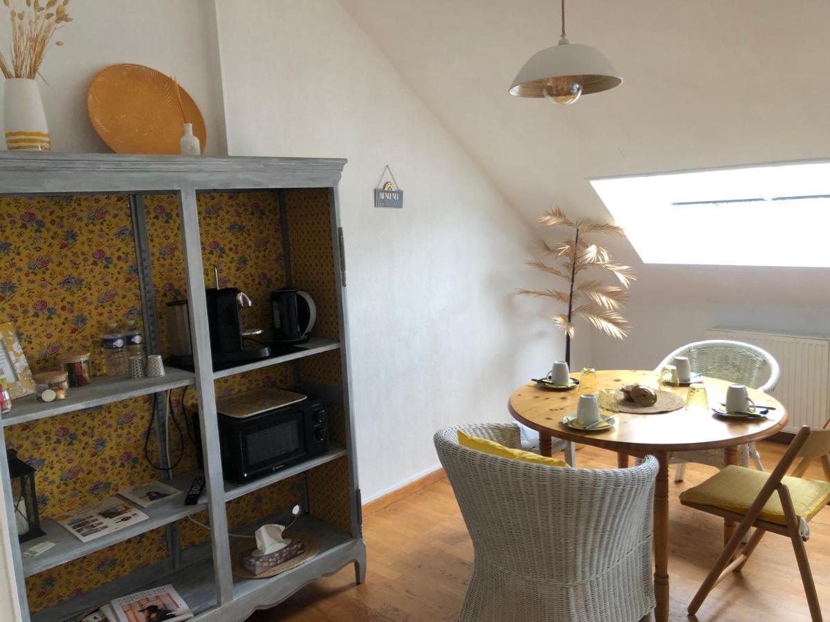 Grande Chambre Familiale Jaune Tout Bonnement Bien Putot-en-Auge Ngoại thất bức ảnh