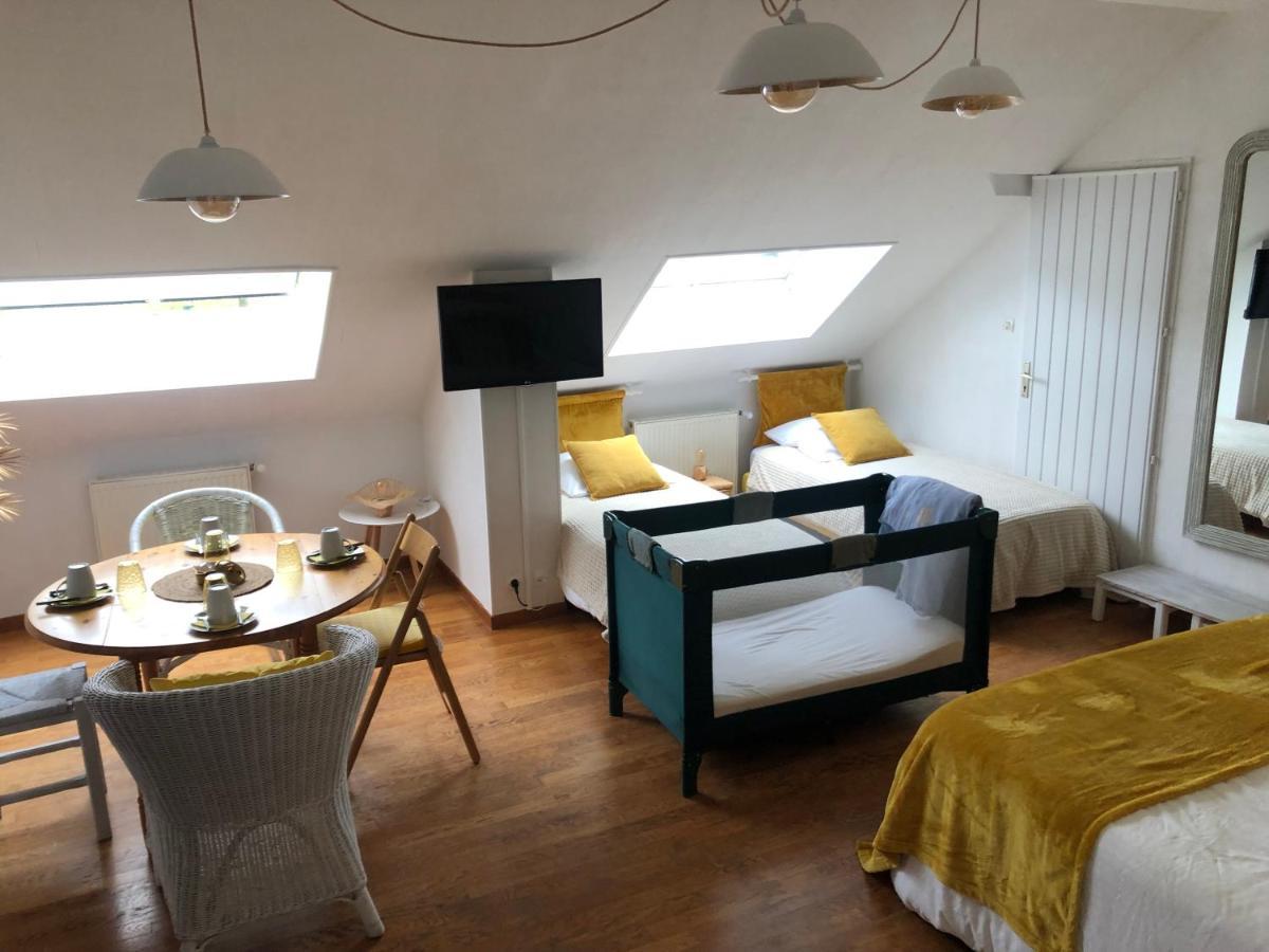 Grande Chambre Familiale Jaune Tout Bonnement Bien Putot-en-Auge Ngoại thất bức ảnh